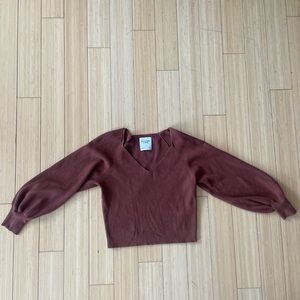 V-Neck Long Sleeve Sweater in Maroon
